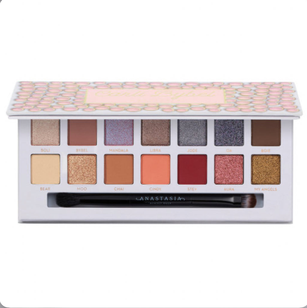 Carli Bybel eyeshadow pallete